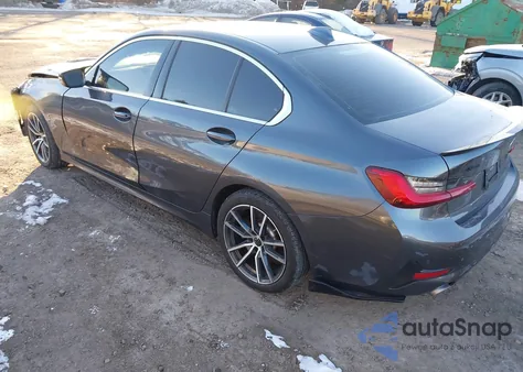 2021 BMW 330I xDrive z USA, uszkodzony, nr VIN 3MW5R7J0XM8C01576